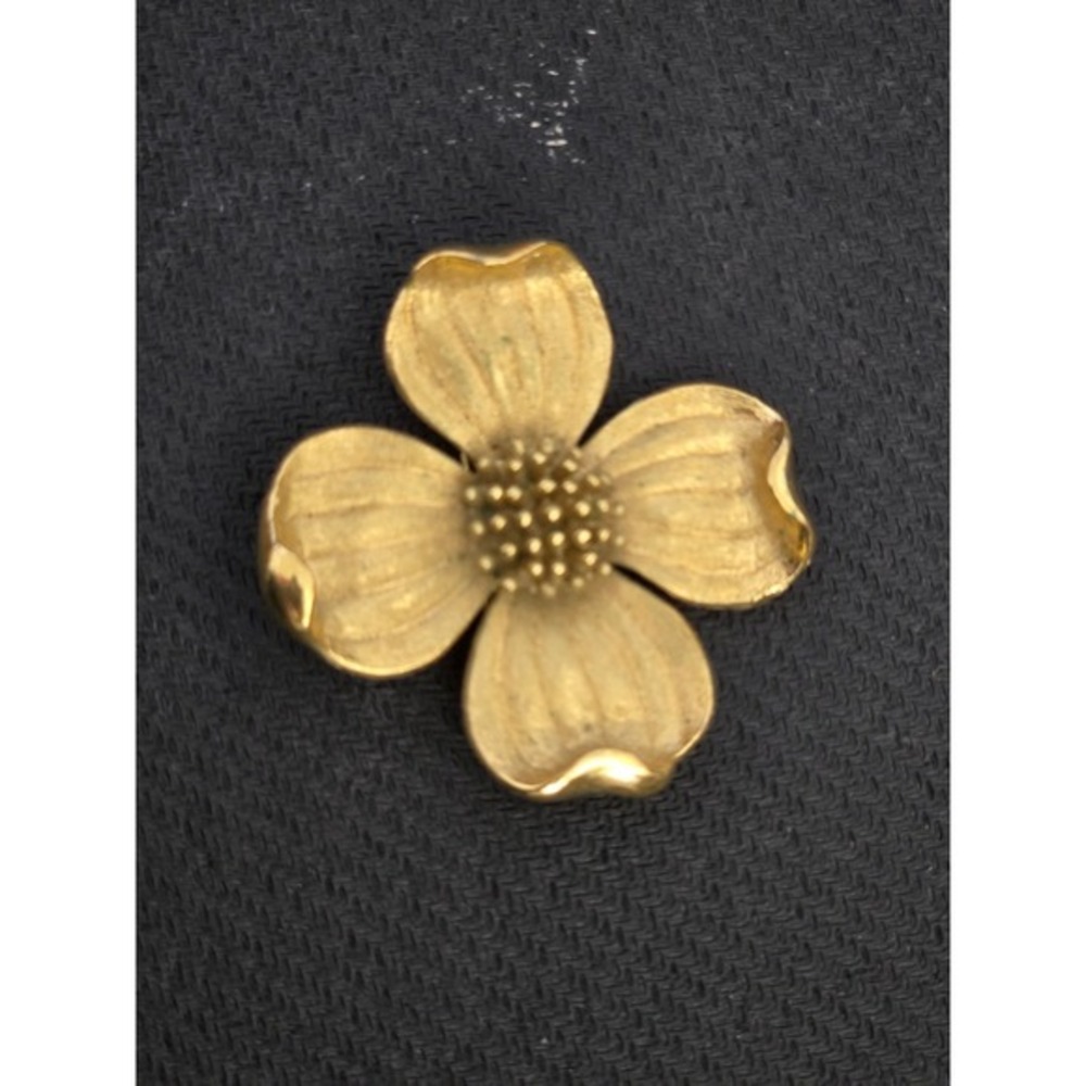 Vintage Gold Tone Dogwood‎ Flower Brooch Textured Floral Pin 1.5 Inch